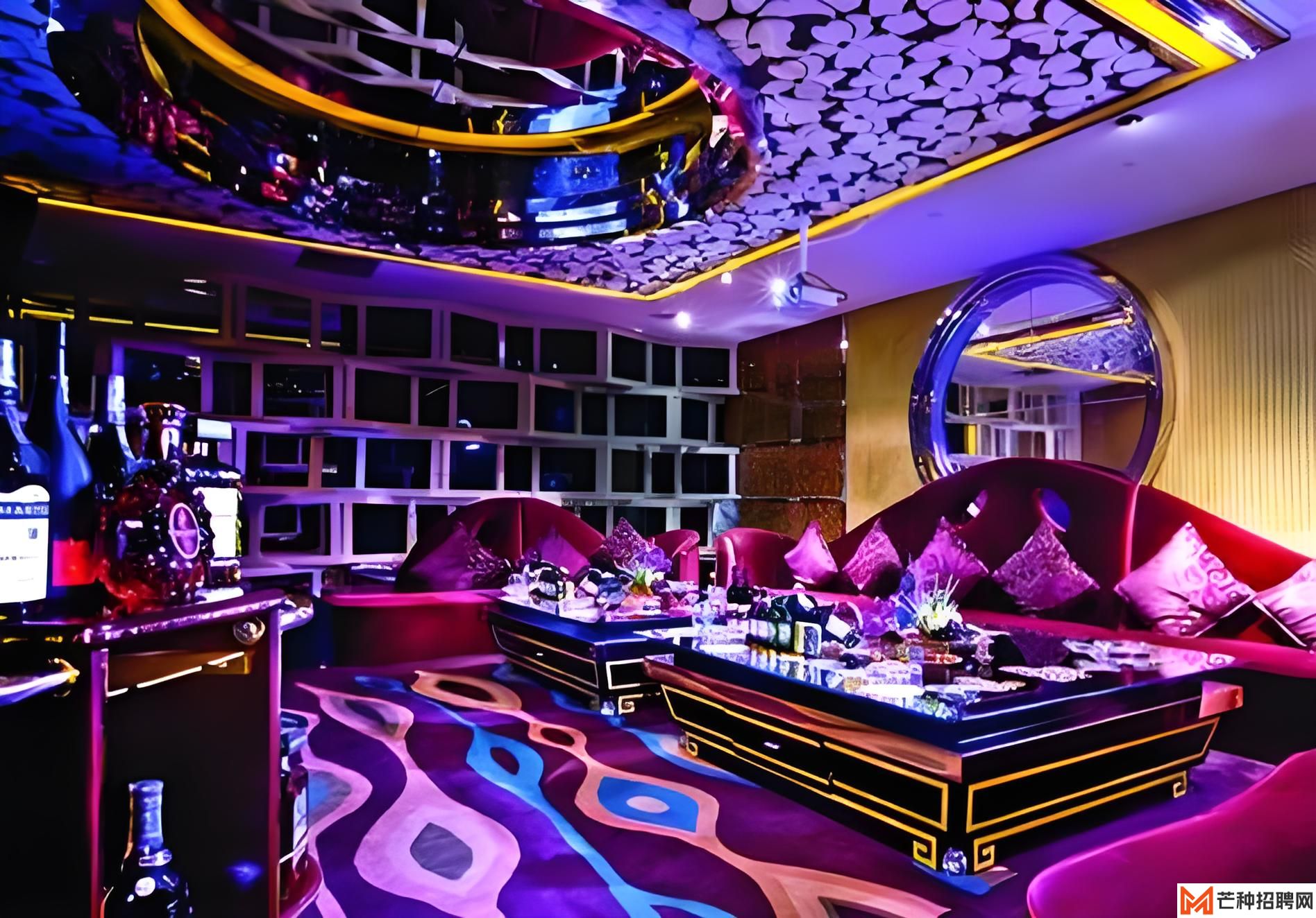 如何像本地人一样在郑州的夜场里玩得尽兴又省钱